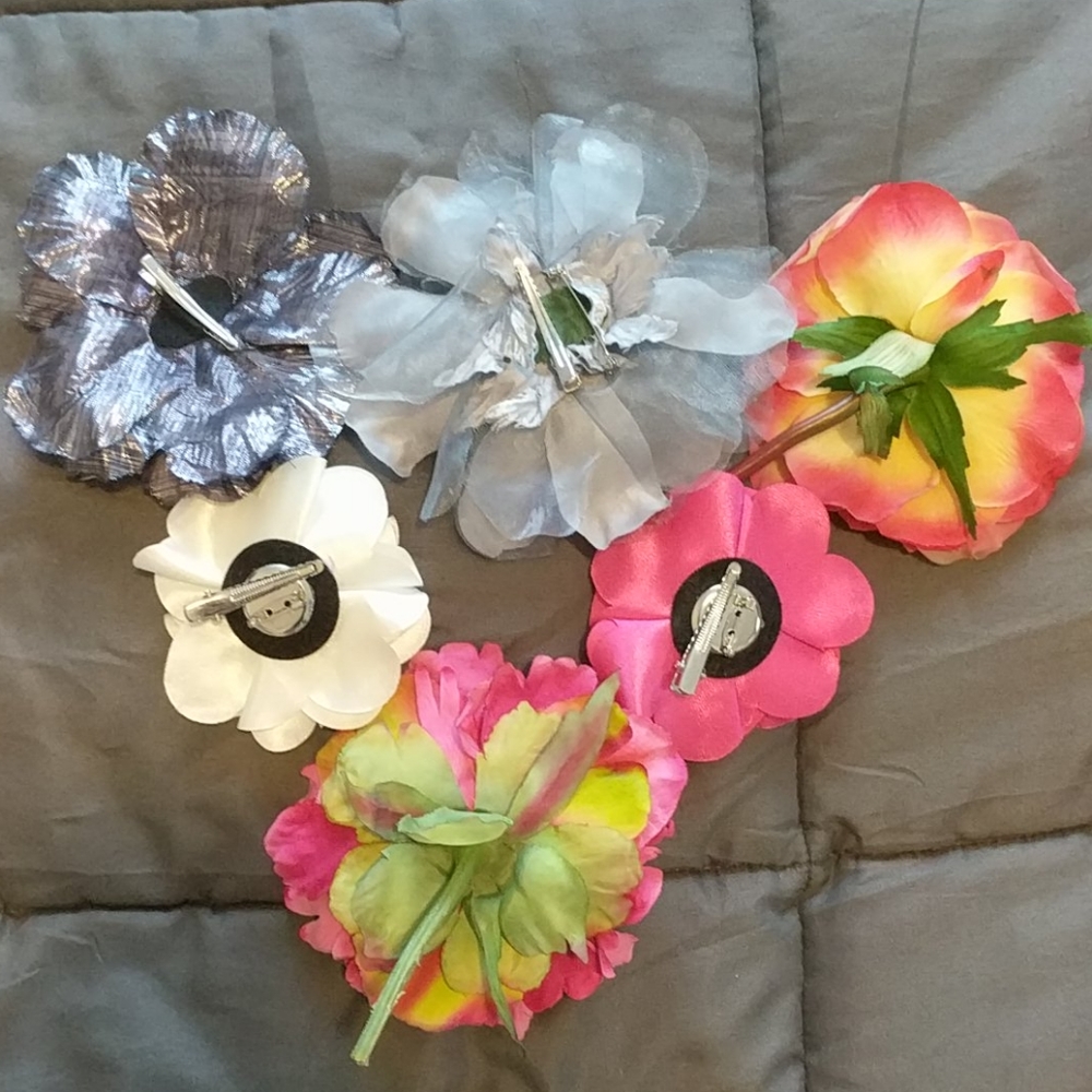 6 Flowers for Hair - Picture 2 of 2
